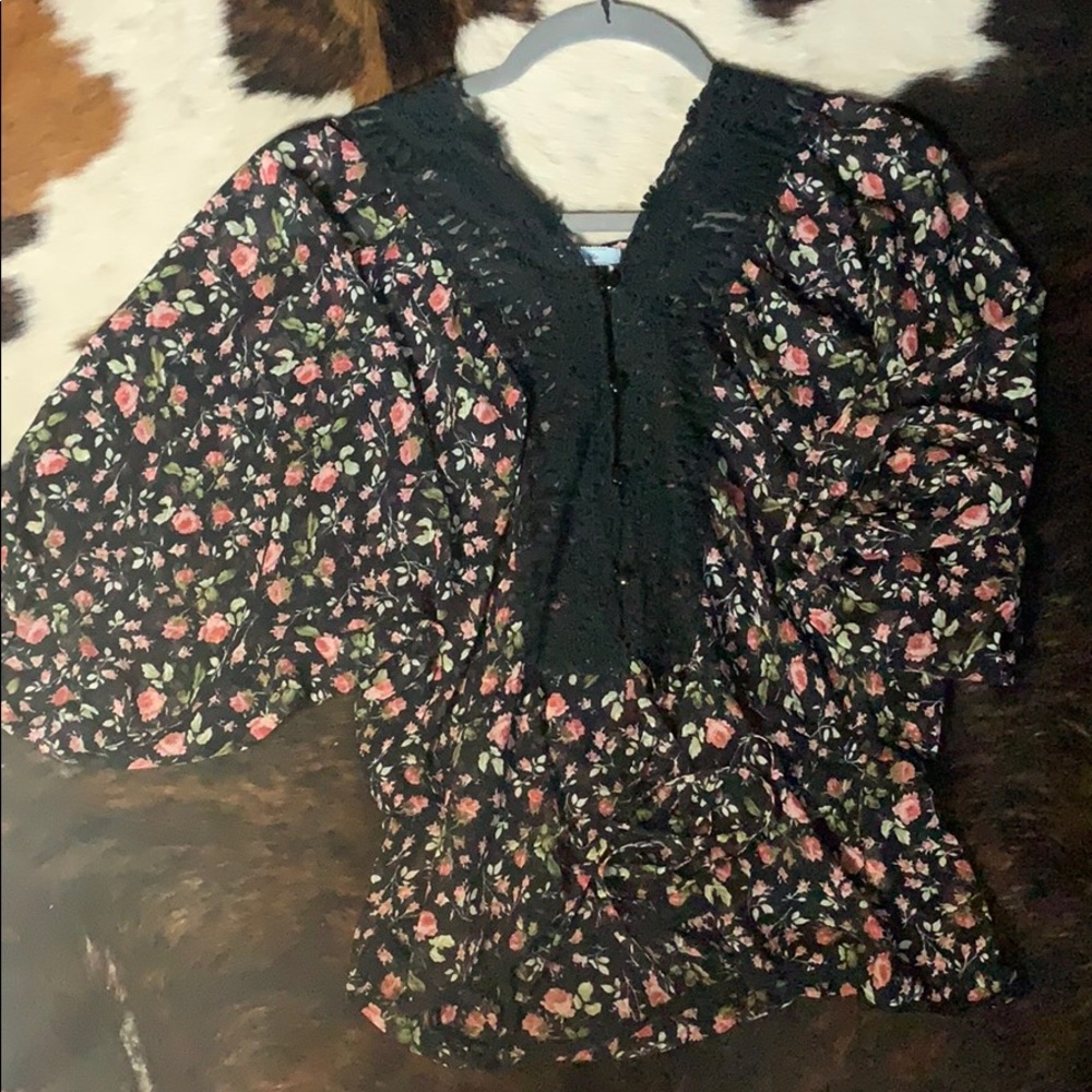 Black lace blouse !
